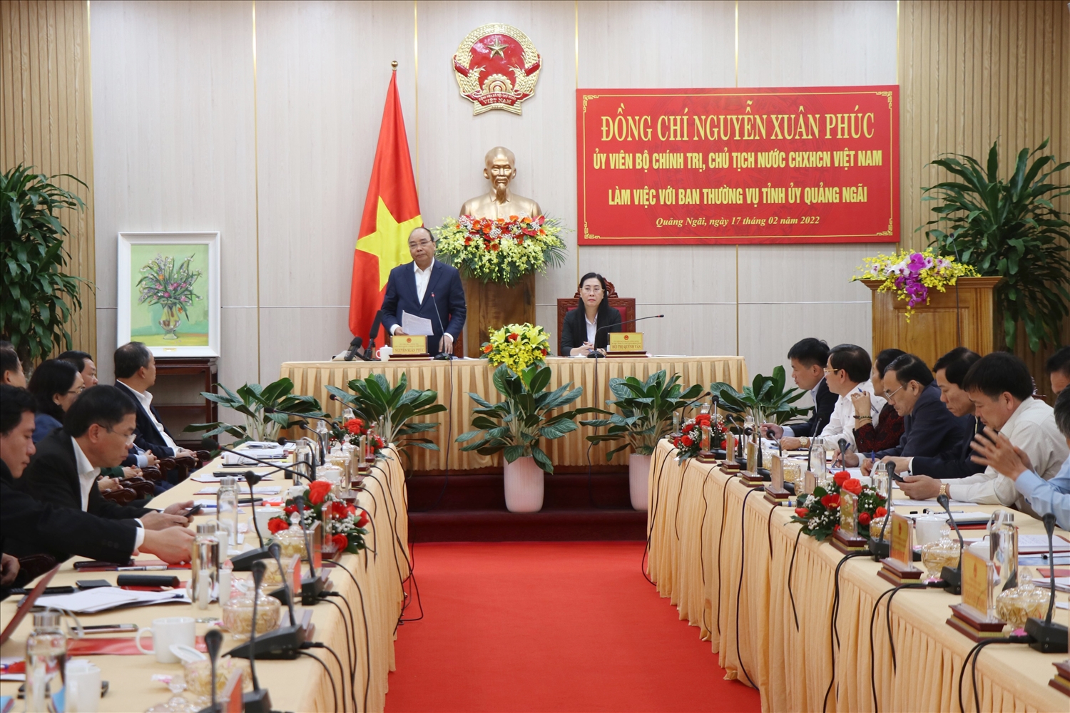 State President urges Quang Ngai to rely on people and businesses to boost development
